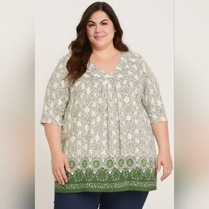 Only Necessities Plus Size Floral Top - Cream and Green